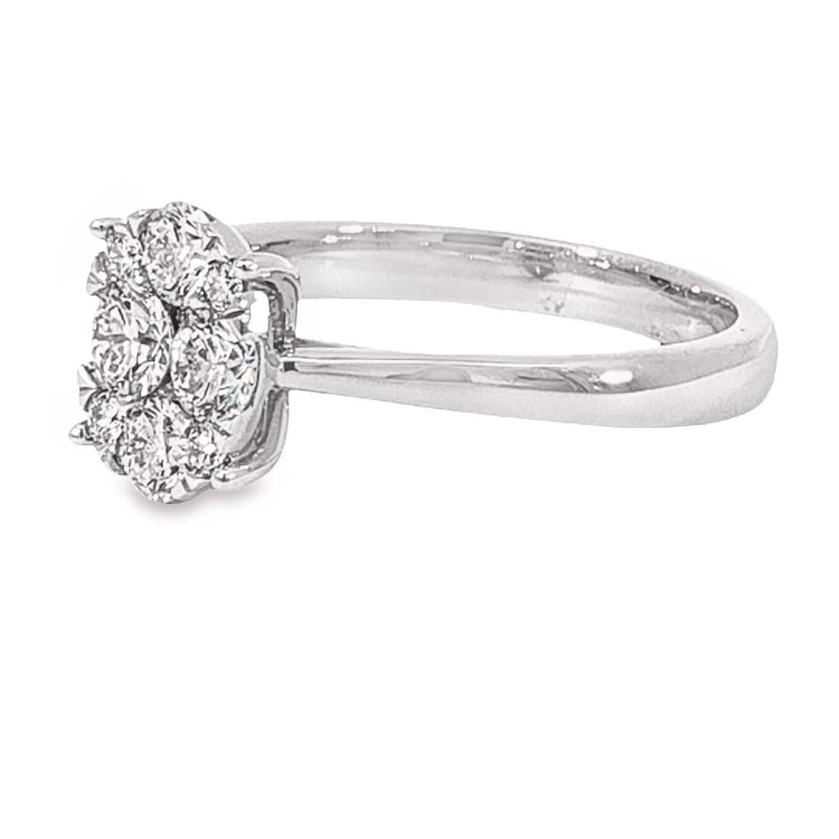 9ct White Gold Oval Shaped Cluster Set Diamond Ring TDW = 0.75ct