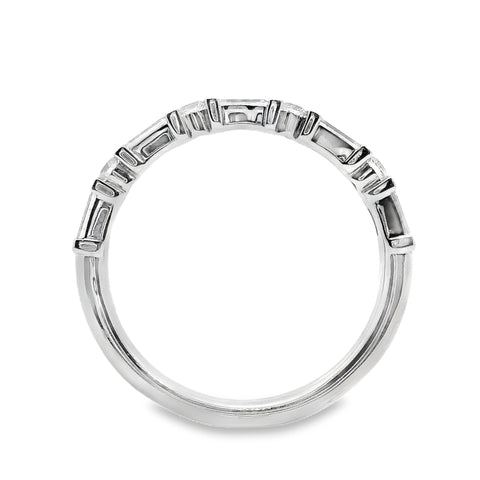 18ct White Gold Bar Set Baguette And RBC Diamond Ring