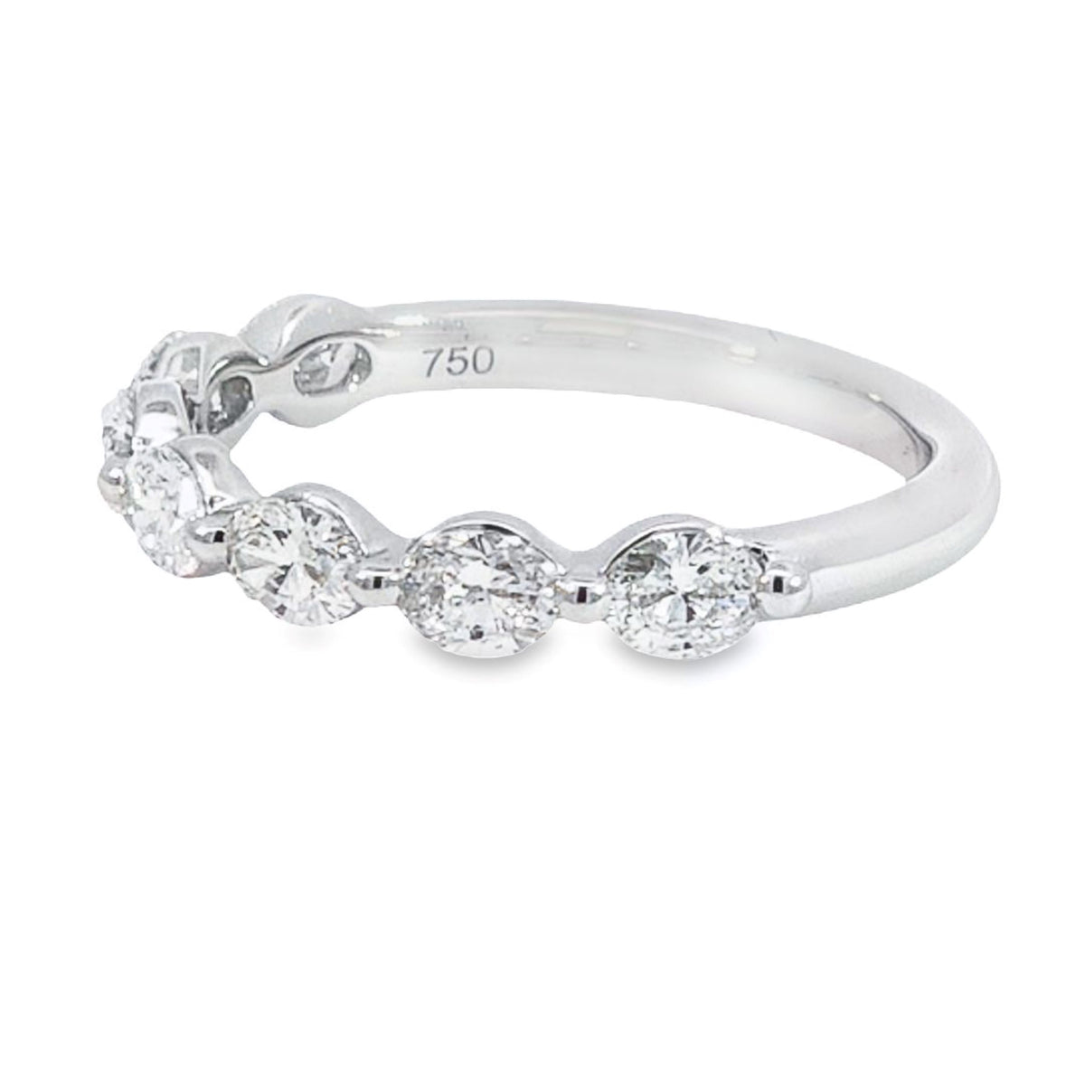 18ct White Gold Oval Cut Diamond Ring TDW = 1.10ct