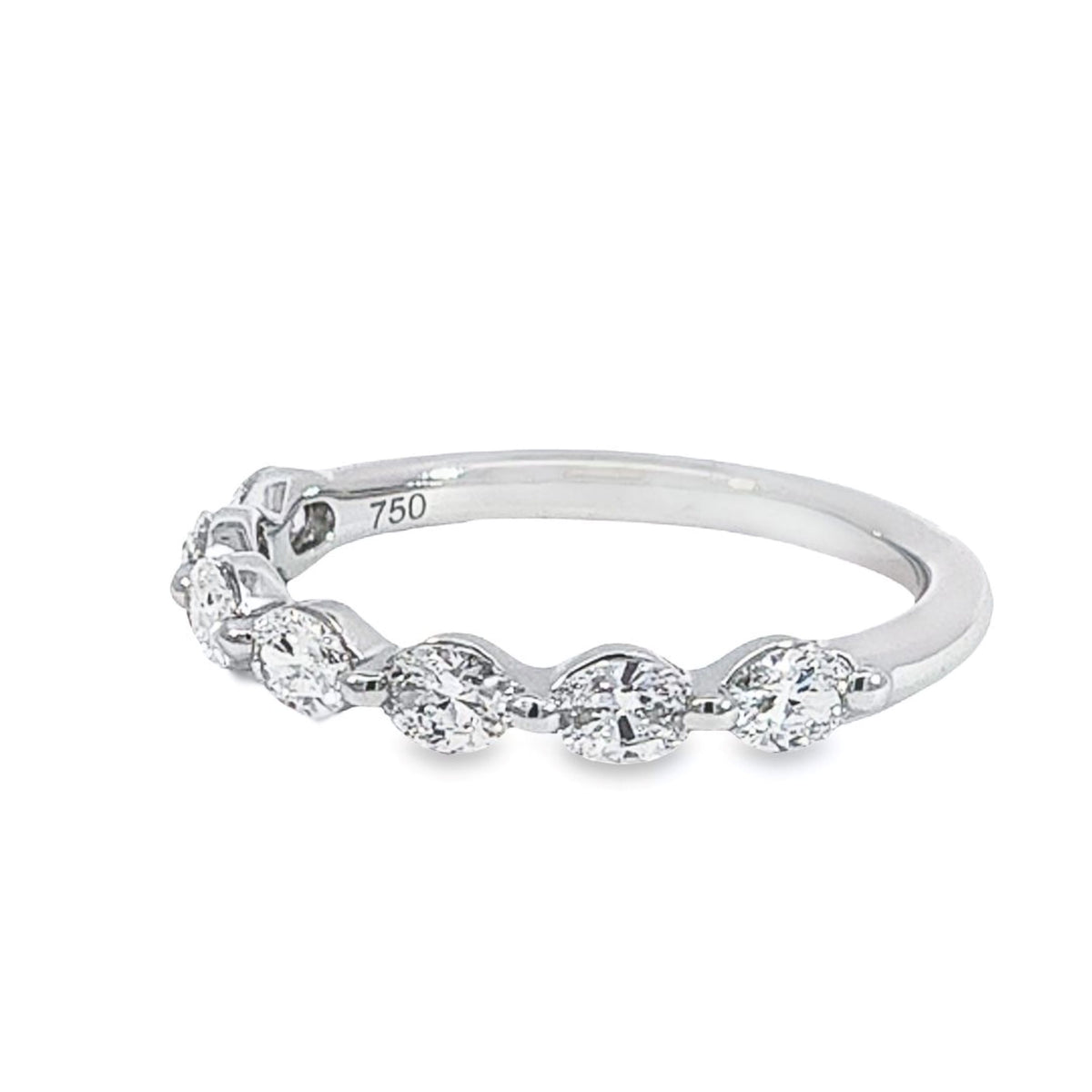 18ct White Gold Oval Cut Diamond Ring TDW = 0.86ct