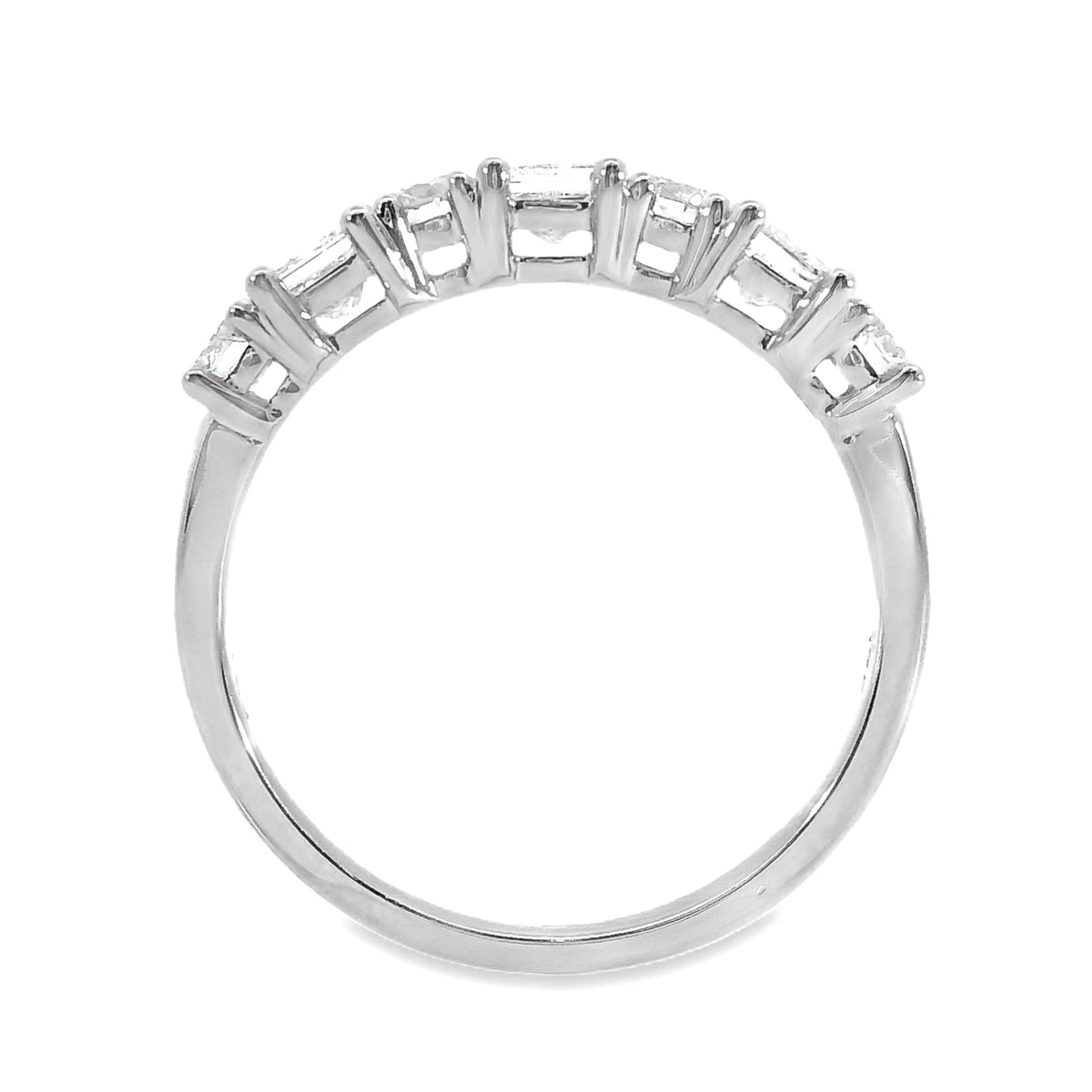Ivy 9ct White Gold Alternating Princess And Round Cut Lab Grown Diamond Ring
