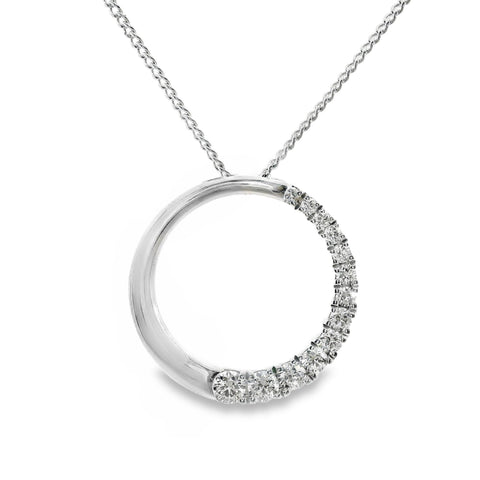 9ct White Gold Graduated Diamond Circle Pendant