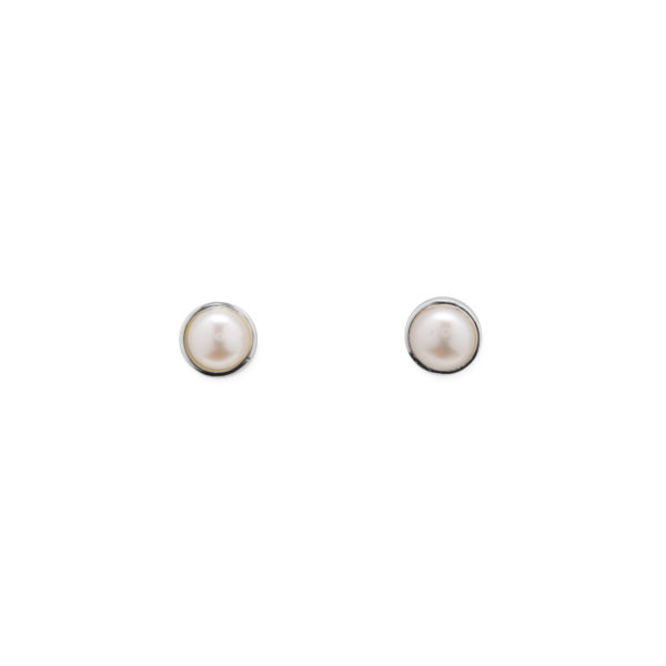 VT CASED ROUND PEARL STUDS (6MM)