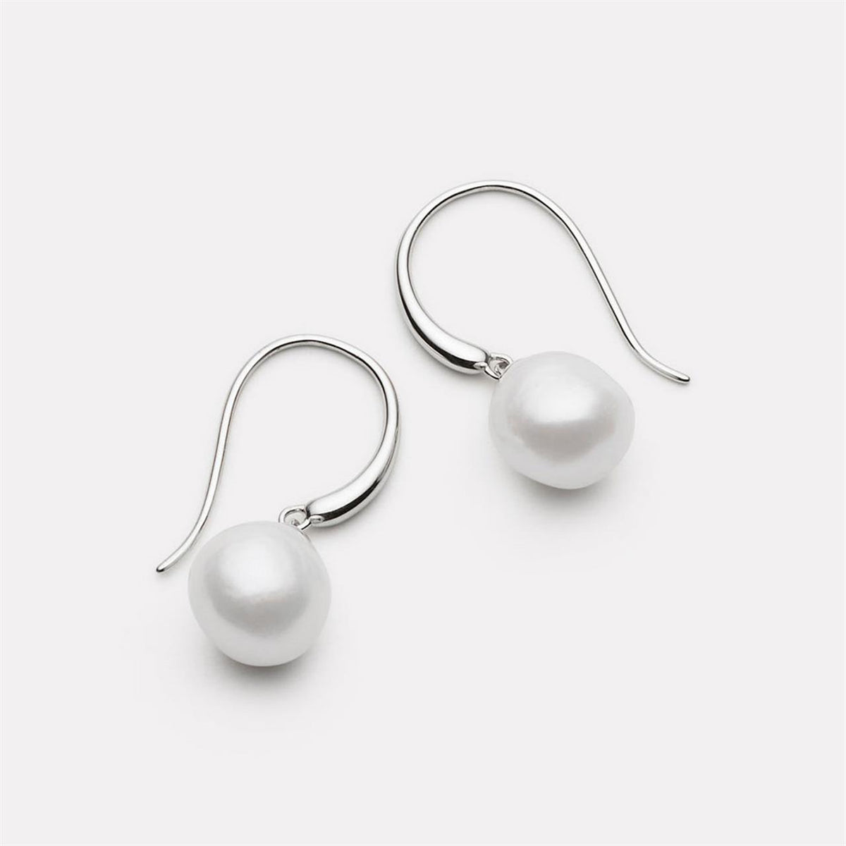 Najo Ocean Glow Pearl Earrings Silver