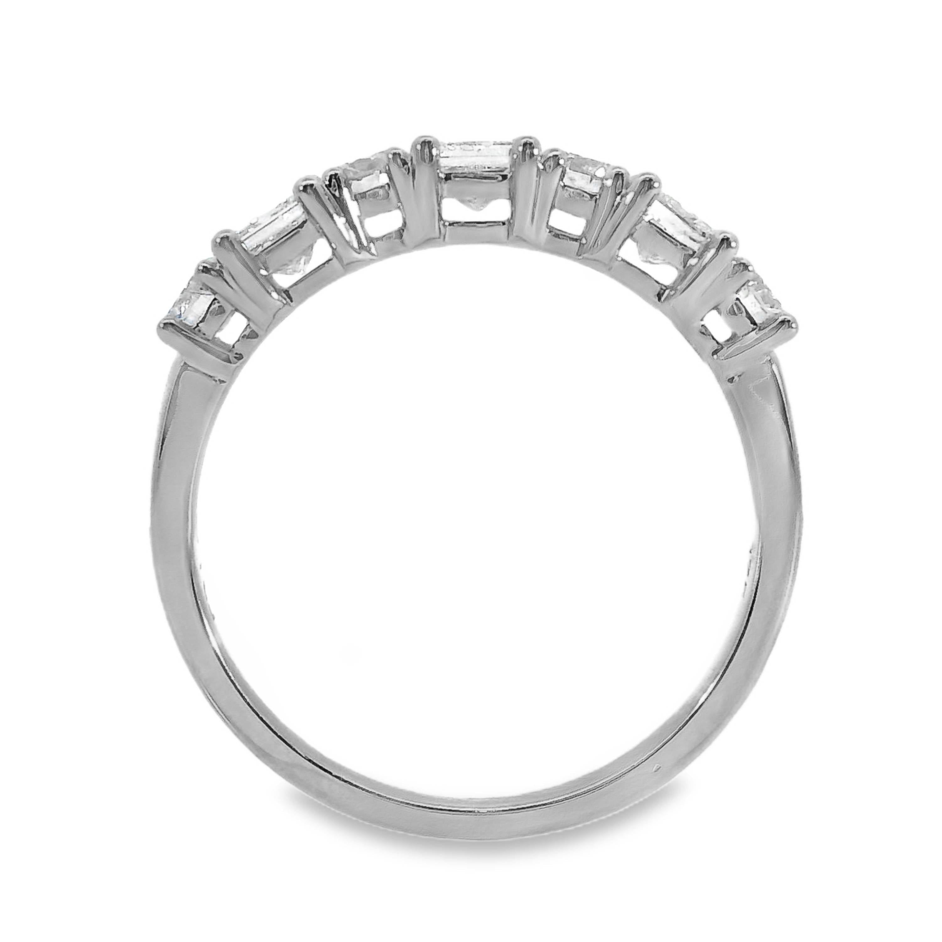 Ivy Princess and Round Brilliant Cut 7 Diamond Ring
