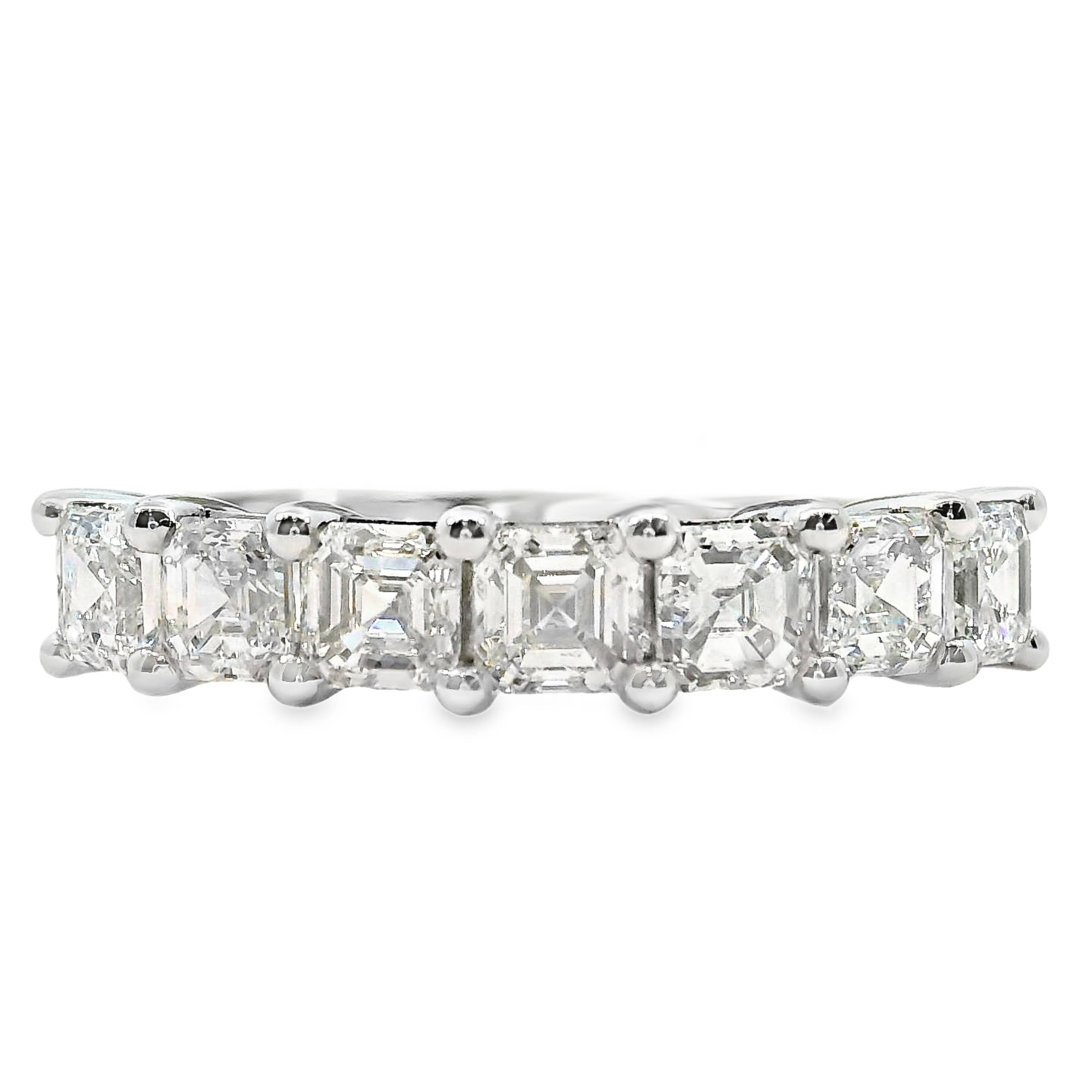 Phillipa Asscher & Round Brilliant Cut 7 Diamond Ring